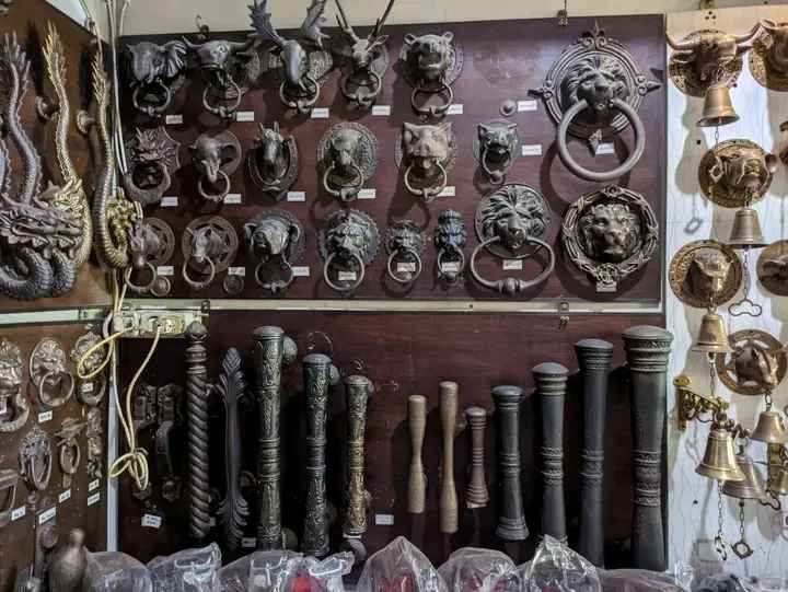 Handle Pintu Bulat Kuningan